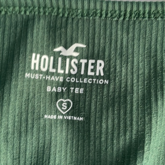 Hollister Basic Tee - Picture 3 of 3